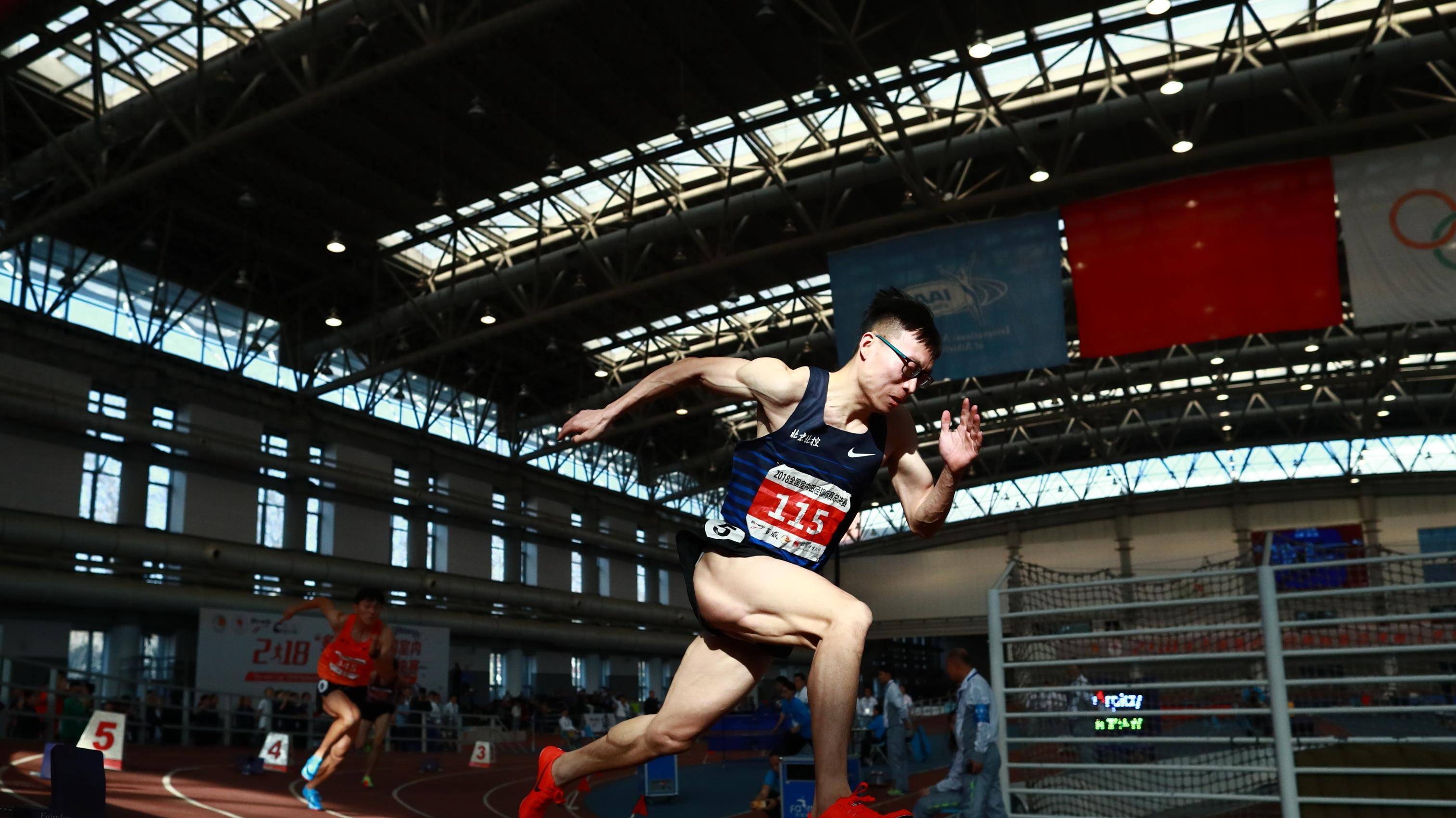 田径比赛场上选手大展身手：速度逆袭成就未来的简单介绍