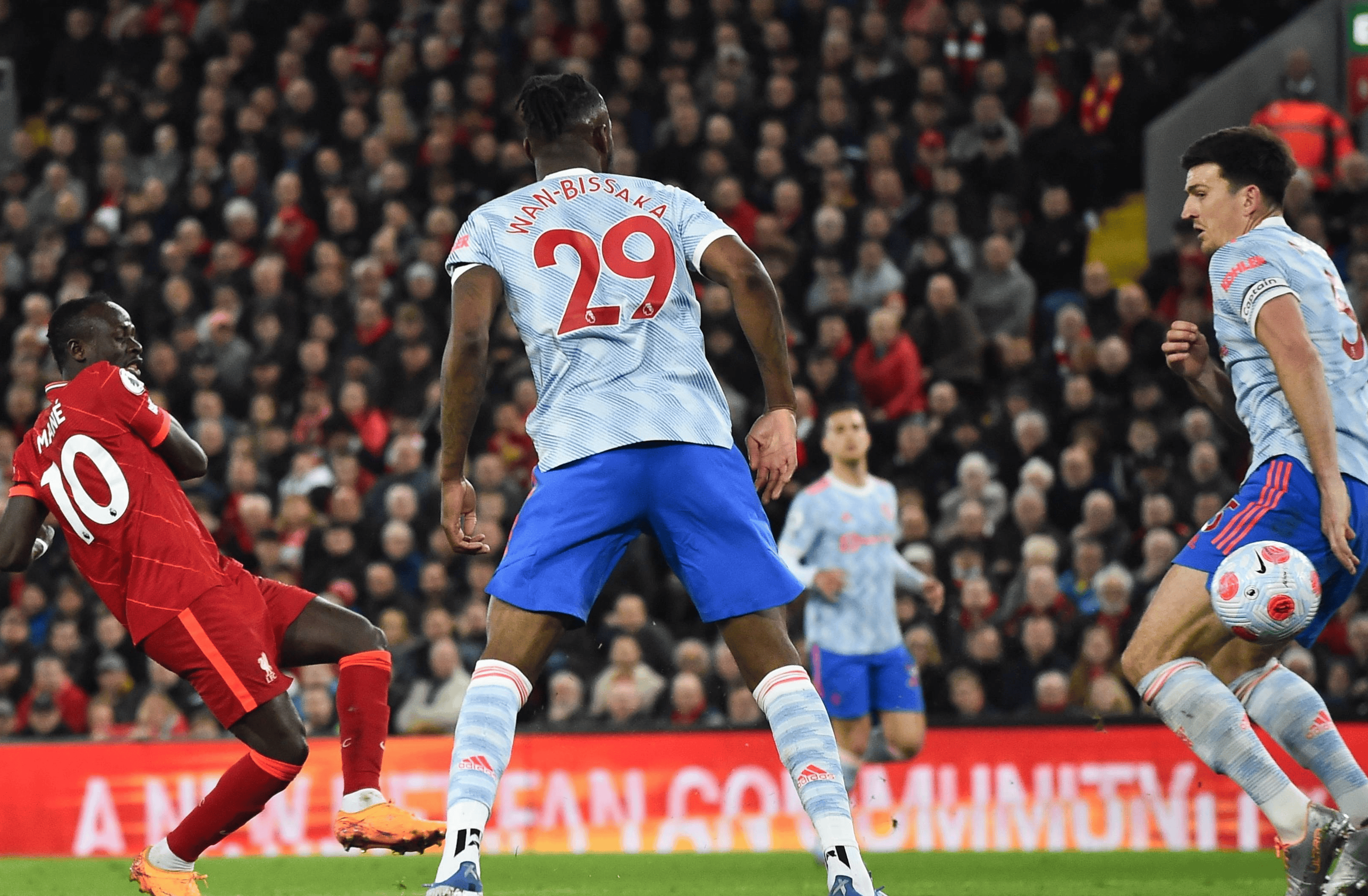 曼联大胜利物浦,成功晋级欧冠半决赛! 曼联大胜利物浦,成功晋级欧冠半决赛!